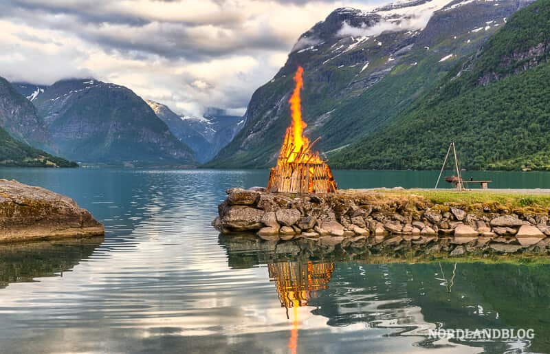 Mittsommernacht am mythisch schönen Lovatnet in Norwegen - Skandinavien 